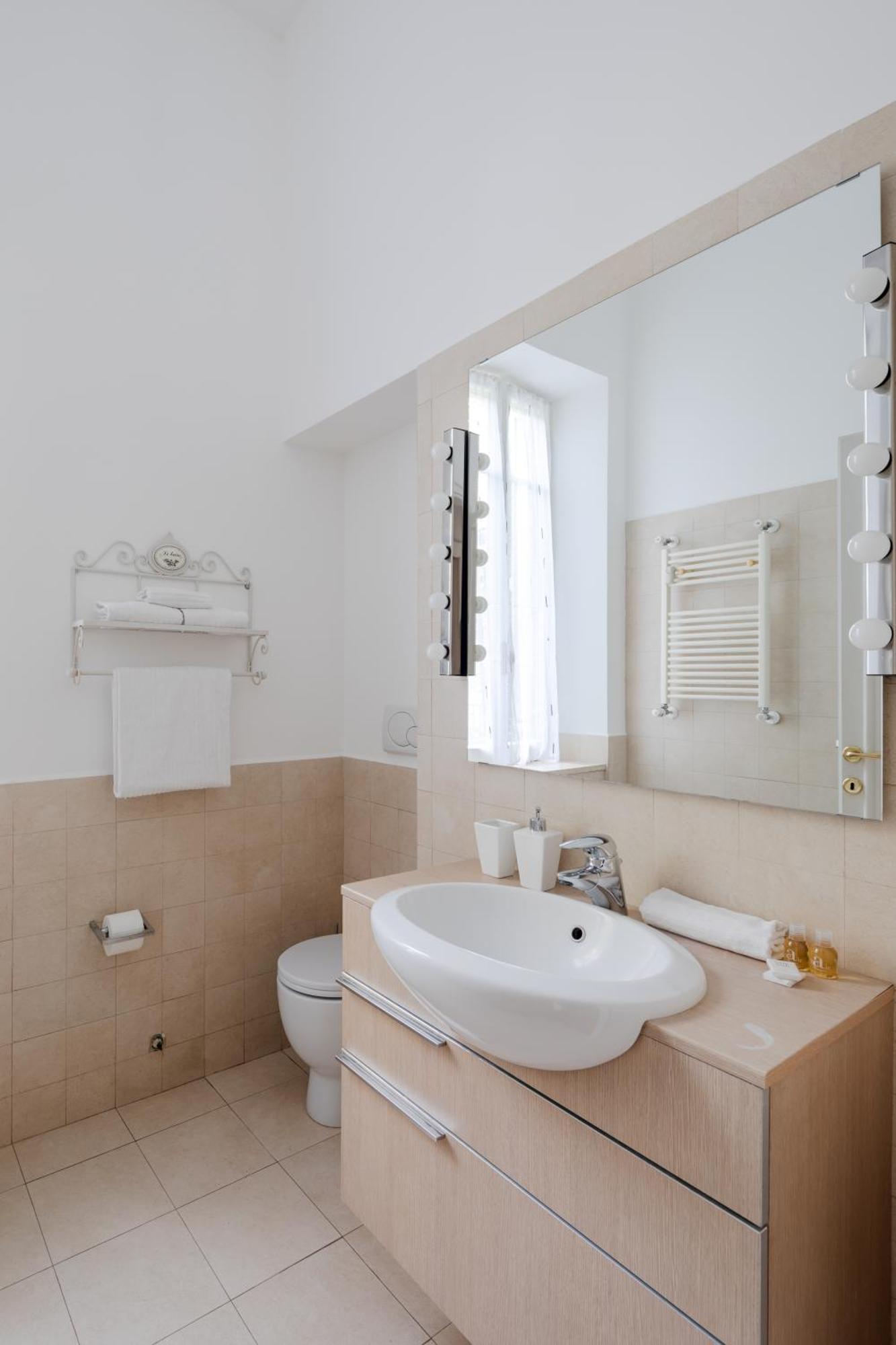 Elegant With Patio At Piazza Navona Apartment *
